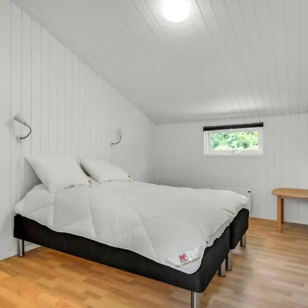 5 Bedroom Awesome In 펜션 Fårvang