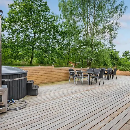 5 Bedroom Awesome In Vakantiehuis Fårvang