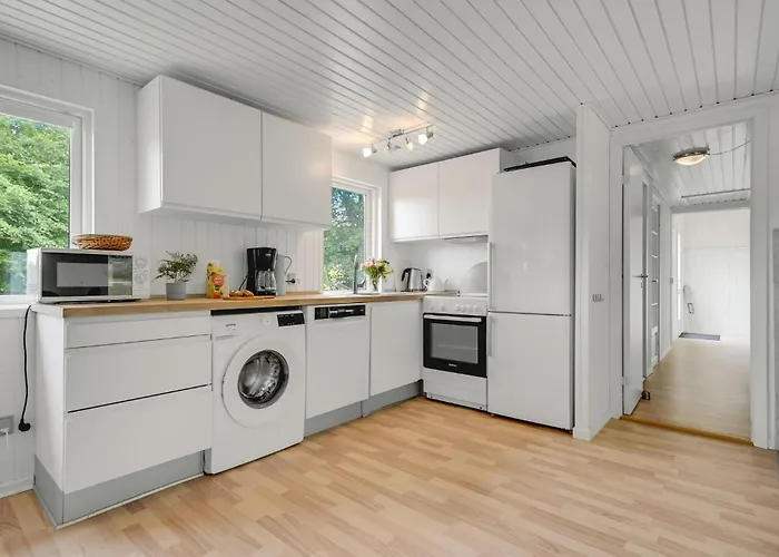5 Bedroom Awesome In Дом отдыха *