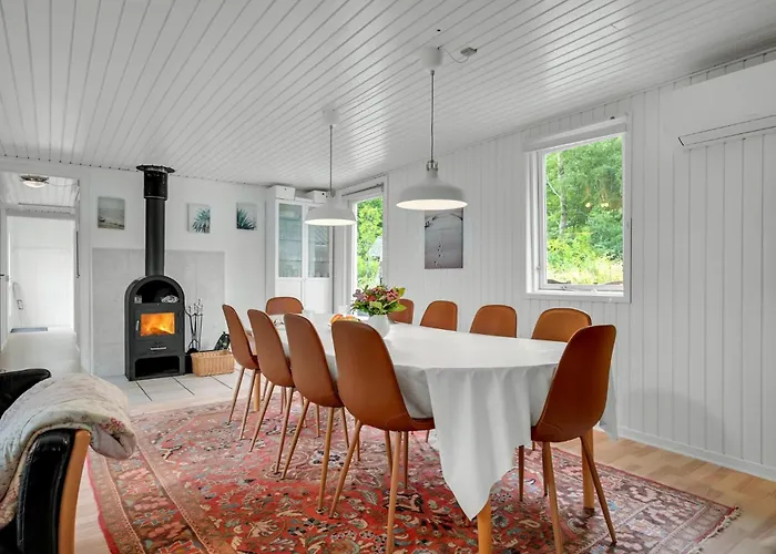 Дом отдыха 5 Bedroom Awesome In Farvang
