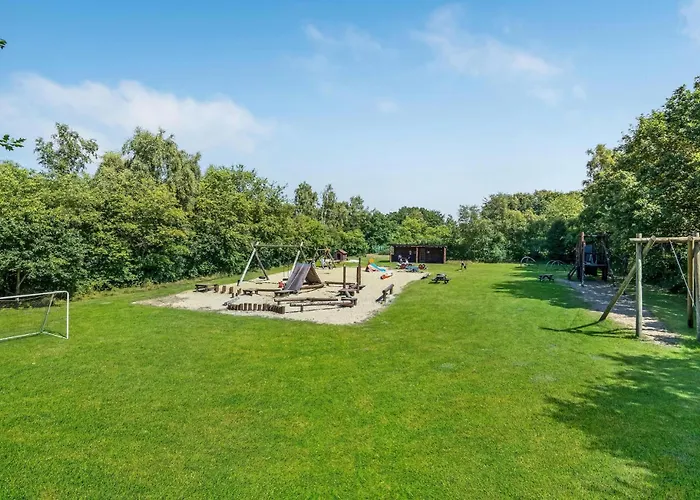 5 Bedroom Awesome In * Farvang