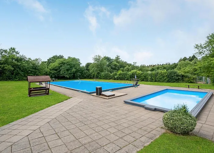 Дом отдыха 5 Bedroom Awesome In Farvang